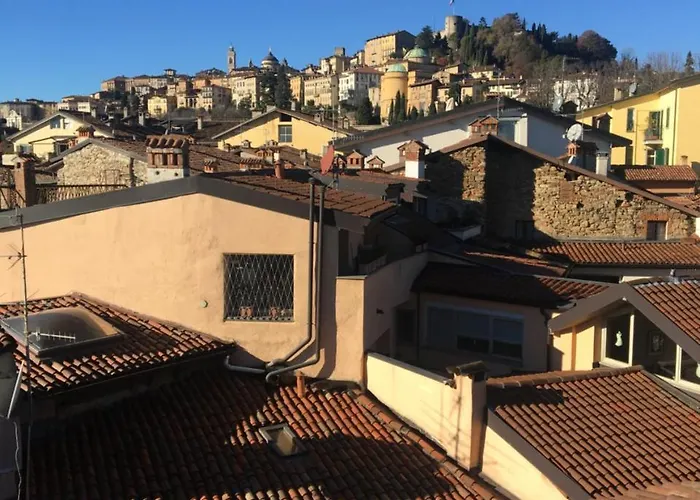 Casa Fontana Del Delfino アパート *